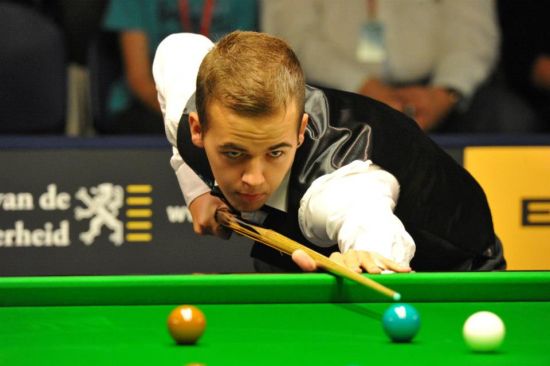 费南多以其 费南多以其